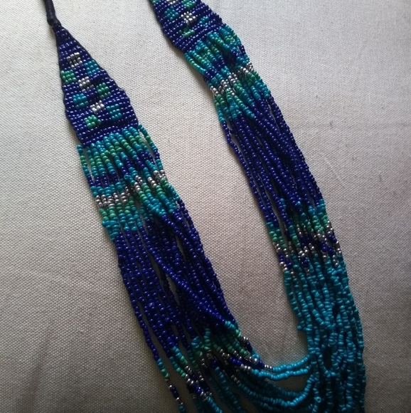 Beaded necklace - Picture 4 of 8